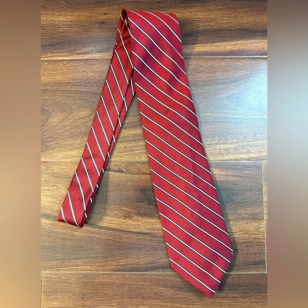 BREUER 100% Silk Red With White Stripes Repp Tie Made in Italy